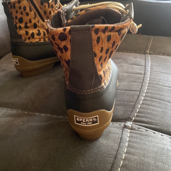 Sperry boots - Picture 3 of 5